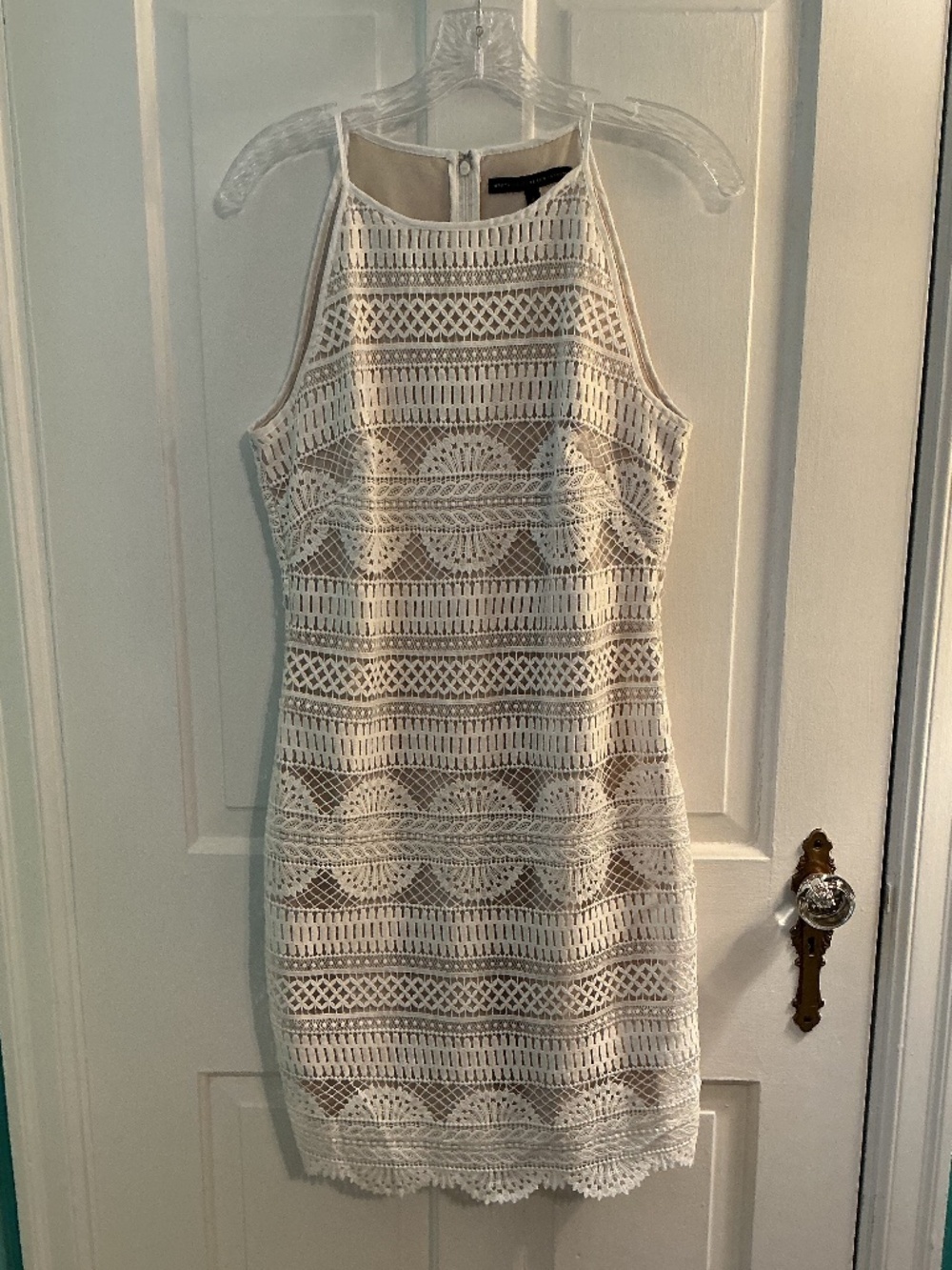 WHBM white form fitting lined halter sleeveless Sz 4 perfect summer dress.